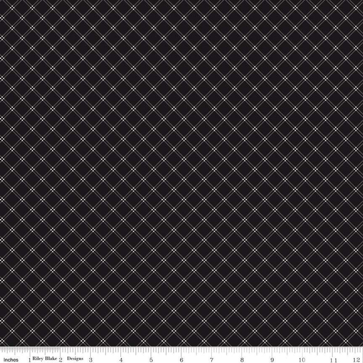 At First Sight Plaid in Black | Remnant 18"