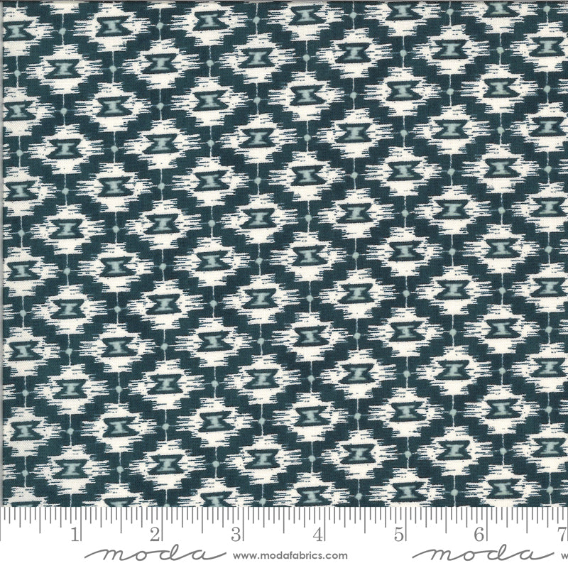 Blanket in Marionberry Pie - Weave & Woven
