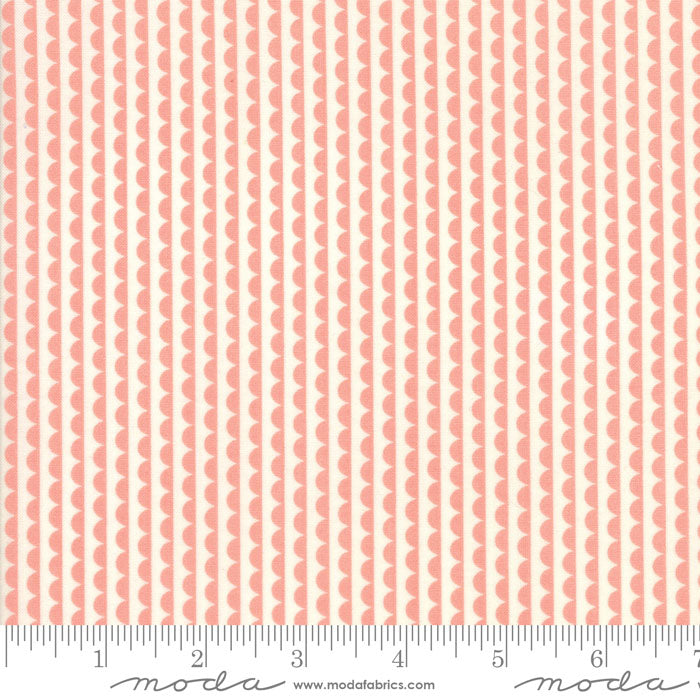 Scallop Edge in Pink - Weave & Woven