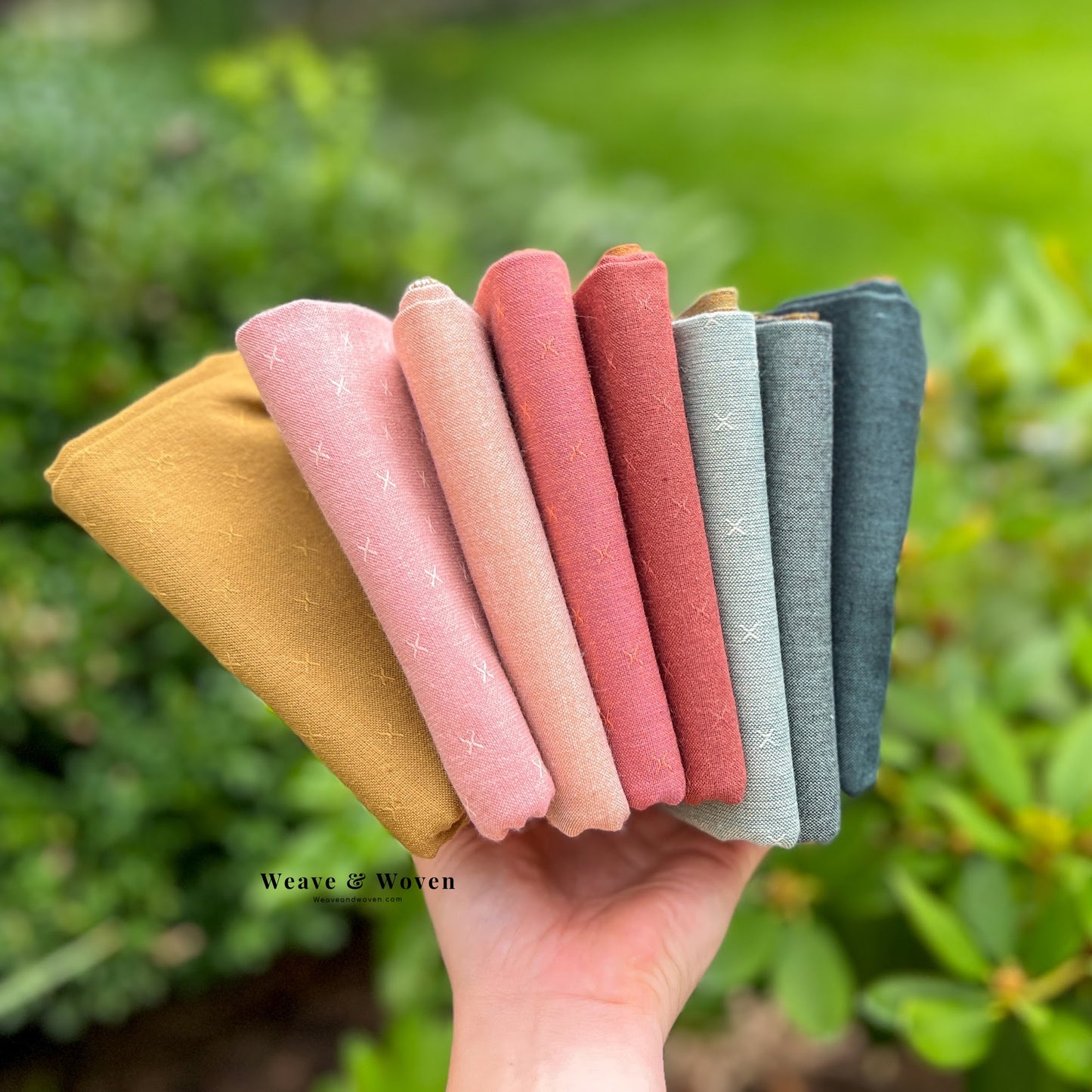 Moody Petals Woven Bundle | Fat Quarter Bundle