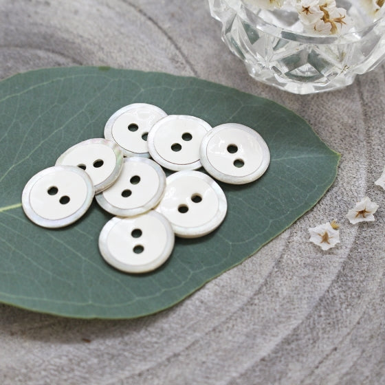 Halo Buttons in Off White | 14mm - Weave & Woven